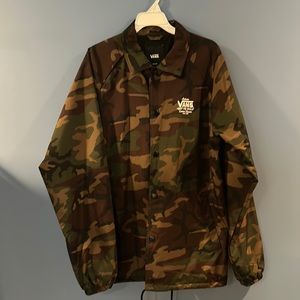 Vans camo windbreaker Jacket size medium
